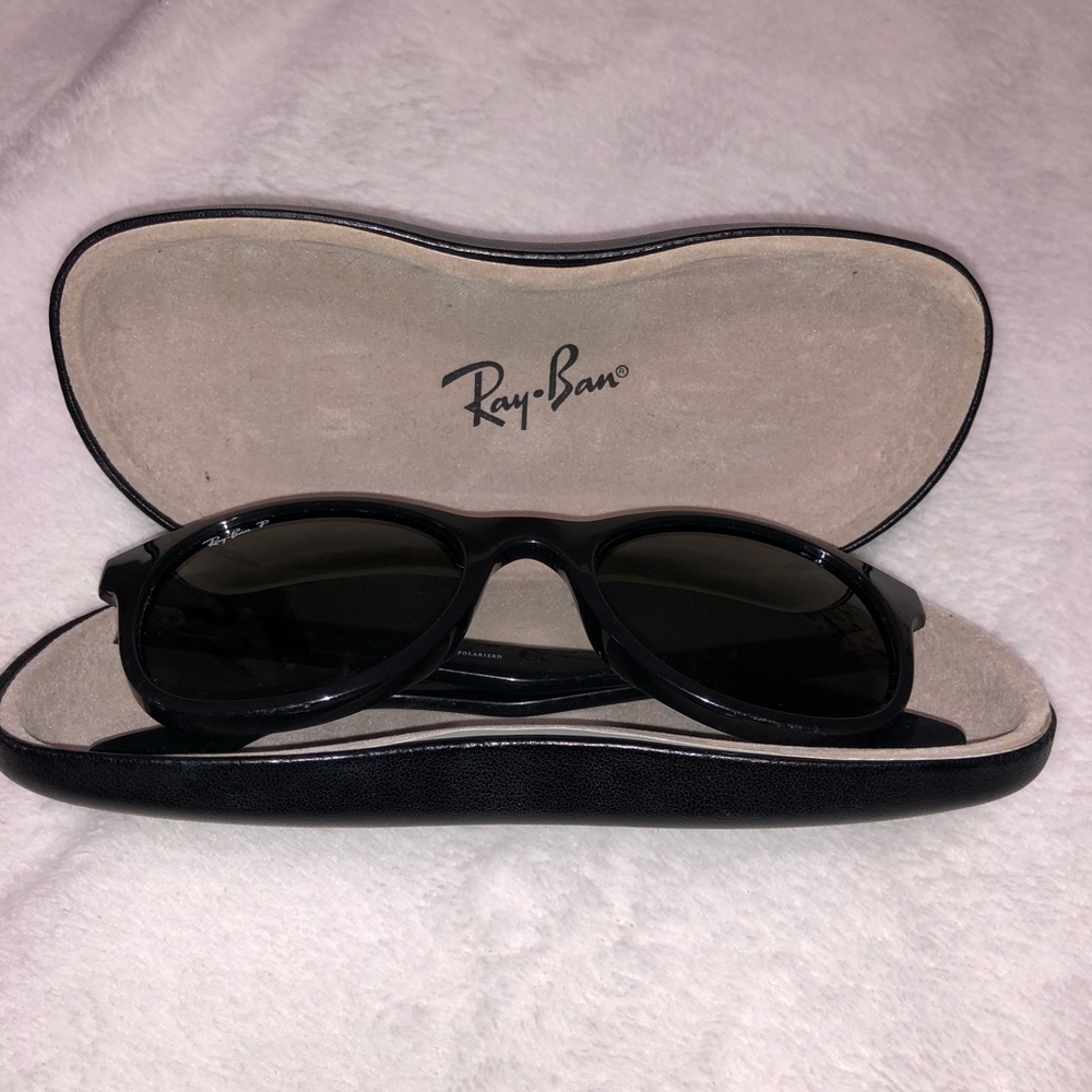 Original Polarized Women’s Ray-Ban Sunglasses.